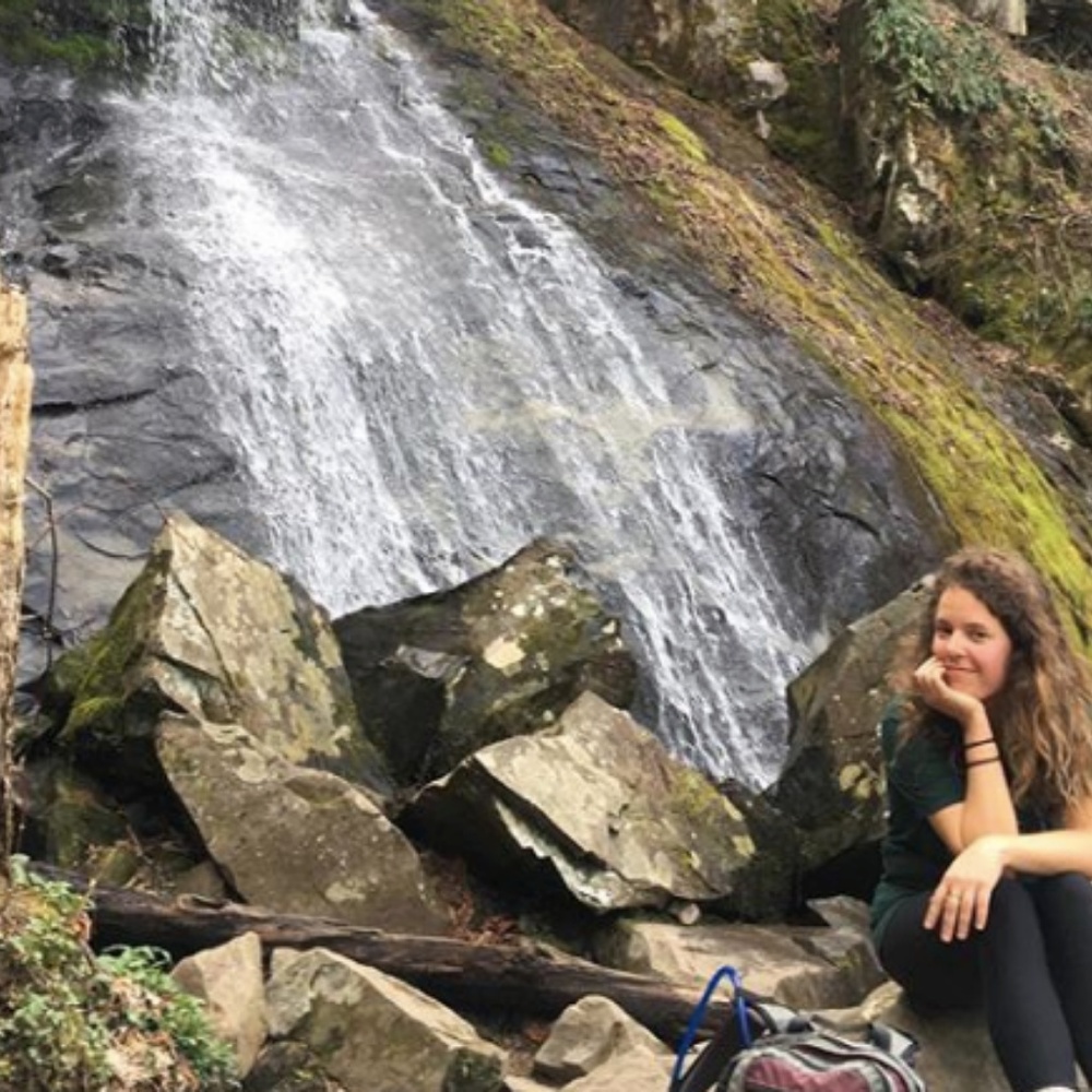 Meet your Posher, Cecilia